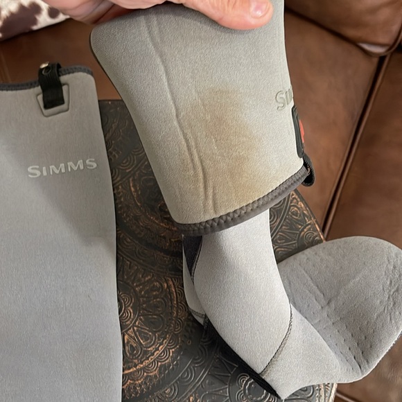 Final markdown, buy it now. Simms Black Neoprene Wading Socks - Picture 7 of 9